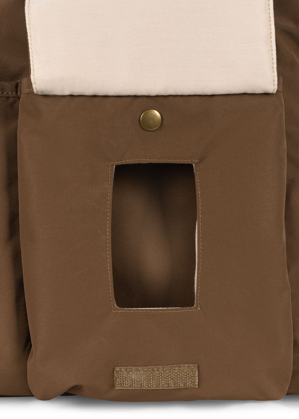 Konges Slojd All You Need Bag in walnut with sturdy handles and spacious interior for daily essentials.